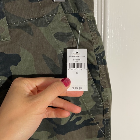 NWT 🆕‼️ GAP Camo Girlfriend Chino - Picture 2 of 7